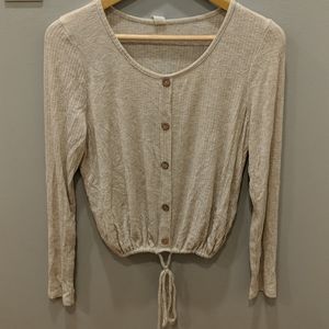 Cute cinch bottom button top sz. S